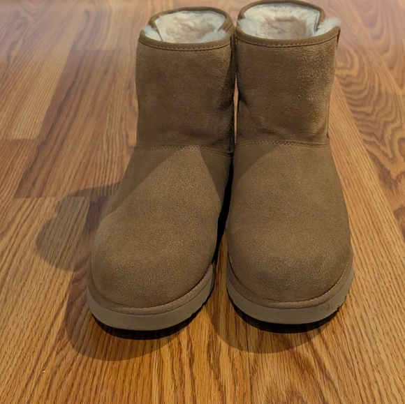 UGG Cory II Women's Suede & Sheepskin Winter Ankle Boots in Chestnut - Picture 3 of 12